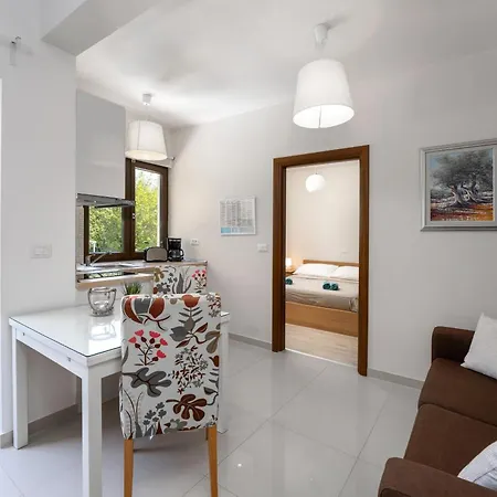 Mala 3 Mit Pool Und Whirlpool Apartment